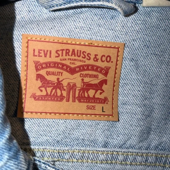 Levi's Women’s Distressed Light Wash Denim Jacket - Light Blue - Picture 2 of 9